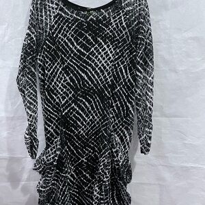 Chic Adam Jacob’s Black/White Netted Long Sleeve Dress Large